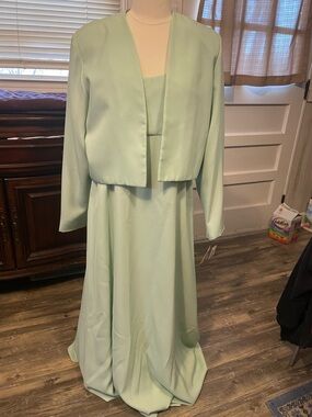 Classic Mint Green Maxi Dress with Coordinating Jacket